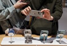 Самый дорогой iPhone подешевел в России
