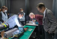 Samsung разрабатывает передовой трёхслойный сенсор для камеры iPhone и 500-мегапиксельный — для Galaxy