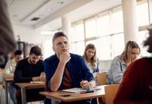 На Украине обязали предъявлять военный билет при поступлении в вузы