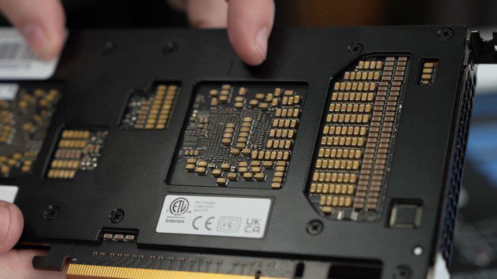 aa9390f7f69e0f43128325721cbf627e