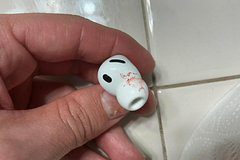 Наушники Apple вызвали кровь из ушей 1 cfb57d1de245d02086f506dfbb6c0af2