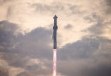 SpaceX Starship выполнил первый успешный полёт в космос, но в самом конце корабль потеряли