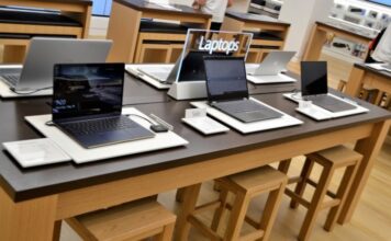 В Минпромторге захотели повысить пошлины на ввоз электроники в РФ — производители согласны, а продавцы нет