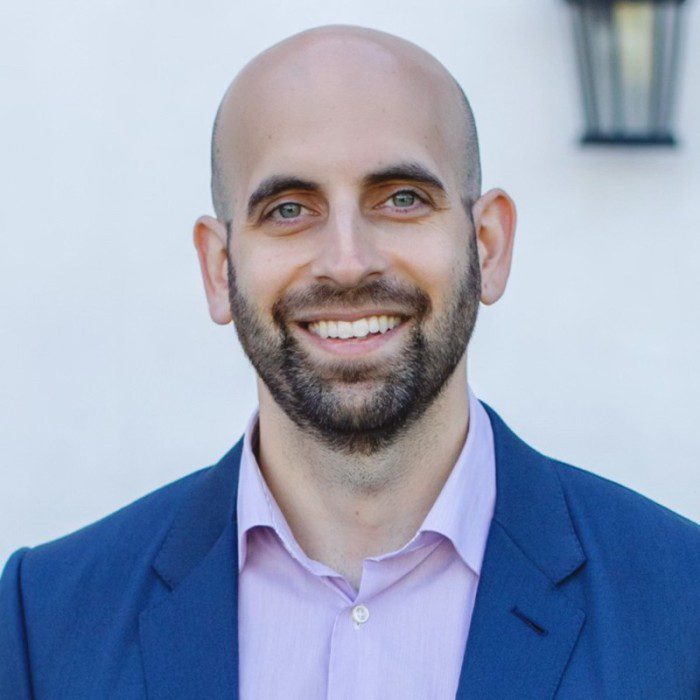 c18d510307841fe4a94b449d3d9ae236