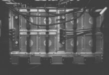 Продажи серверов в России падают второй год подряд — потенциал импортозамещения практически исчерпан