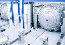 Установка размером с двухэтажный автобус, массой 150 тонн и ценой 350 млн евро. Intel и Samsung нарастили заказы на литографические машины ASML