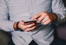 Пользователей смартфонов предупредили о неотложных звонках