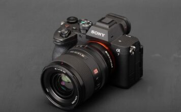 Популярная камера для видеографов стала ещё лучше. Представлена Sony A7 V: 33-мегапиксельная матрица, мощный процессор Bionz XR2, ИИ и улучшенная стабилизация