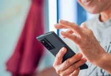 Создан смартфон с самой большой в мире батареей