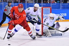 Иностранные хоккеисты захотели возвращения России на турниры