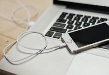Описан риск убить смартфон неправильной зарядкой