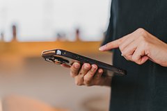 Стало известно об опасности необновленных приложений смартфона